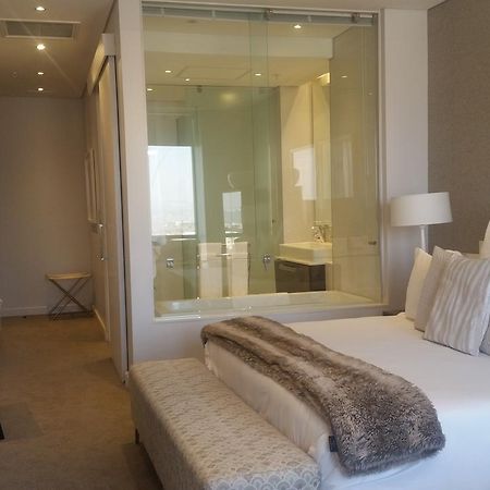 615 Sandton Skye ヨハネスブルグ エクステリア 写真