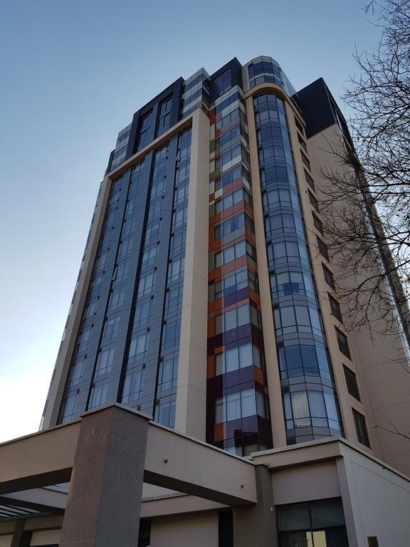 615 Sandton Skye ヨハネスブルグ エクステリア 写真
