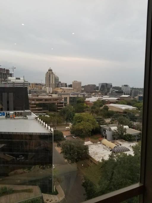 615 Sandton Skye ヨハネスブルグ エクステリア 写真