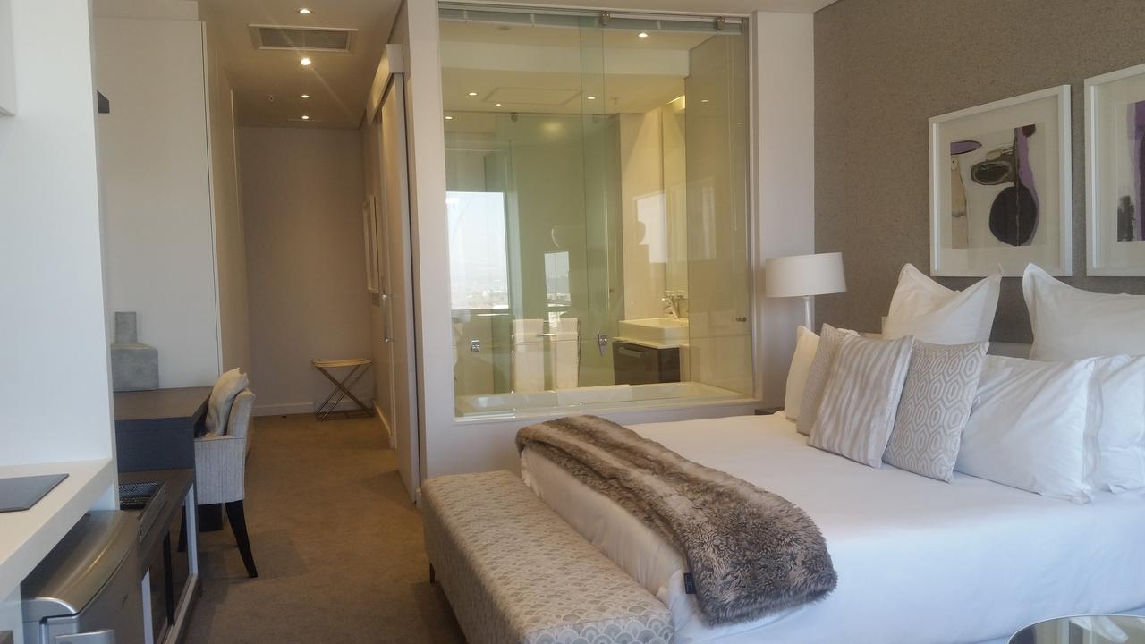 615 Sandton Skye ヨハネスブルグ エクステリア 写真