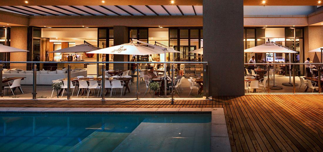 615 Sandton Skye ヨハネスブルグ エクステリア 写真
