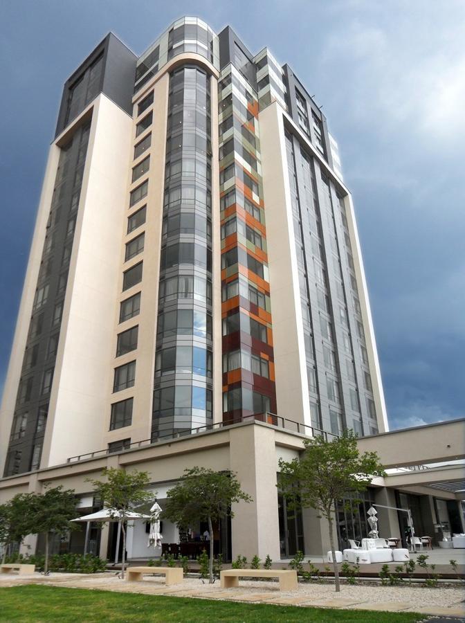 615 Sandton Skye ヨハネスブルグ エクステリア 写真